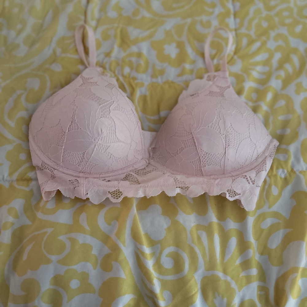 Elegant Lace Peach Bra